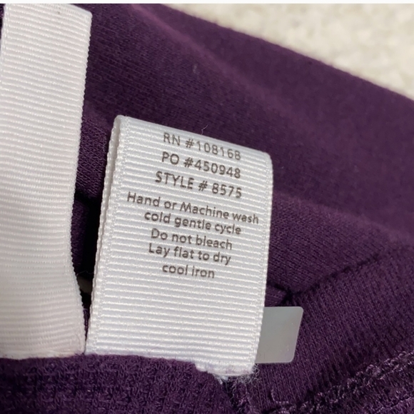 Full Tilt Long Sleeve Purple V Neck Waffle Shirt Size L - Picture 4 of 4